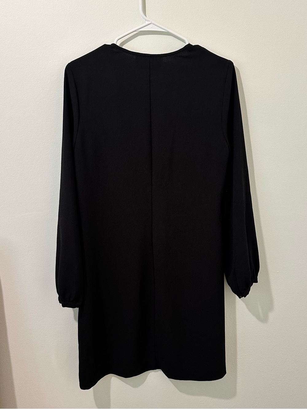 Charles Henry Black V-Neck Long Sleeve Dress - Picture 2 of 4